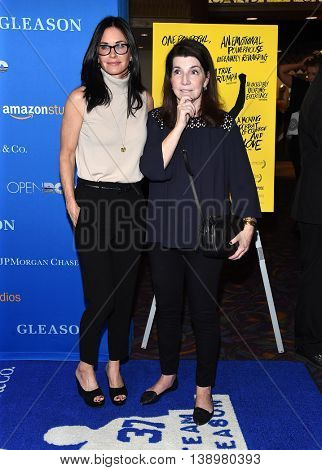 LOS ANGELES - JUL 14:  Courteney Cox & Nanci Ryder arrives to the 