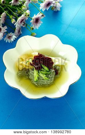 Chilled Buckwheat Noodle Soup 