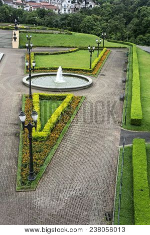 Garden Grass Fountain Chandelier Tangua Park City Curitiba Brazil