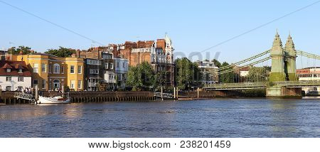 London, Great Britain - May 18, 2014: This Is The Embankment Of The Suburban Area Of Hammersmith Up 