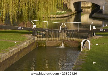 Lock Gates am historischen Kanal