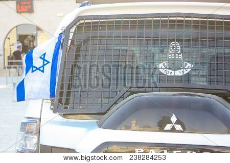 Jerusalem Israel April 16, 2018, View Of A Israeli Police Car In The Street Of Jerusalem Afternoon