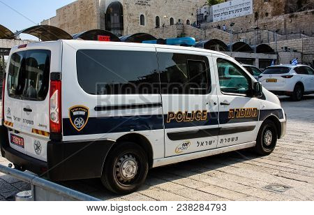 Jerusalem Israel April 16, 2018, View Of A Israeli Police Car In The Street Of Jerusalem Afternoon