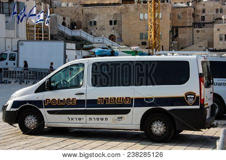 Jerusalem Israel April 16, 2018, View Of A Israeli Police Car In The Street Of Jerusalem Afternoon