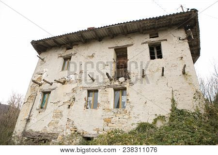 Abandoned Old Village In Goriška Brda Called Slapnik