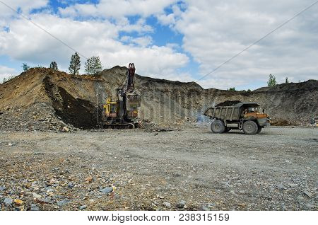 Development Of A Quarry For Extraction Of Silica Refractory Rock.