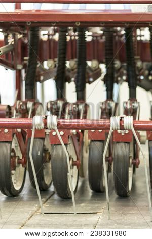 Precision Inline Seeder. A Row Seeder. Seed Drill. Fragment