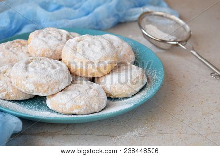 Sesame Shortbread With Date Stuffing. Middle Eastern Cookies. Eid And Ramadan Dates Sweets. Kahk. Ar