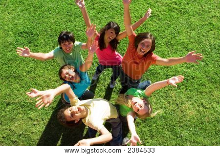 Gruppo Teen sorridente felice