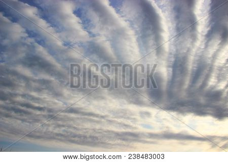An Amazing Picture Cloud-made Patterns On Spring Sky