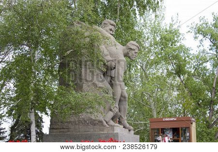 Volgograd,  Russia - May 8, 2011. Sculpture In The Historical Memorial Complex 