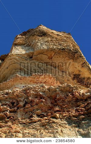 岩の崖、黒海沿岸