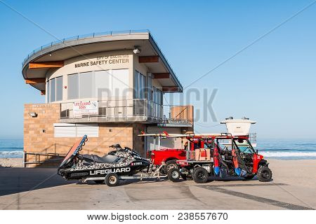 Encinitas, California - April 14, 2018:  The Marine Safety Center At Moonlight State Beach With Emer