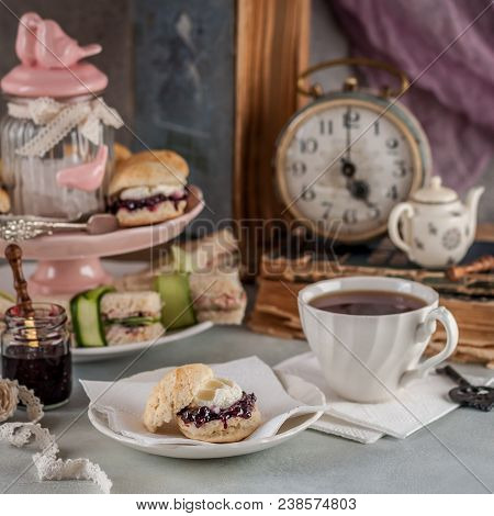 English Five O'clock Tea