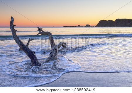 Dawn, Tolaga Bay, New Zealand