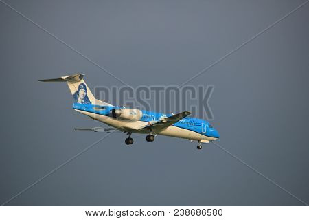 Amsterdam, The Netherlands - June 22nd 2017: Ph-kzu Klm Cityhopper Fokker F70 Approaching Polderbaan