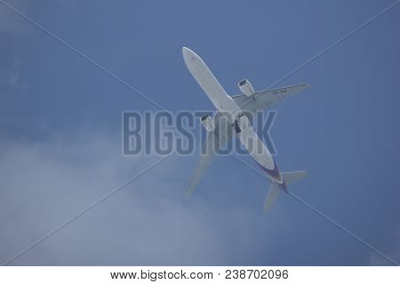 Boeing 777-300 Of Thai Airway.