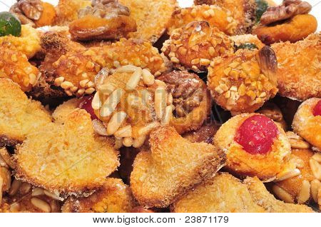 panellets ขนมทั่วไปของคาตาโลเนีย สเปน รับประทานในวันหยุดนักบุญทั้งหมด