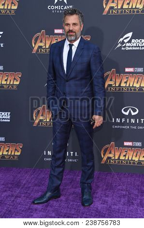 LOS ANGELES - APR 23:  Mark Ruffalo arrives to the Marvel Studios 'Avengers: Infinity War' World Premiere  on April 23, 2018 in Hollywood, CA                