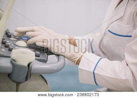 Ultrasound Machine Doctor