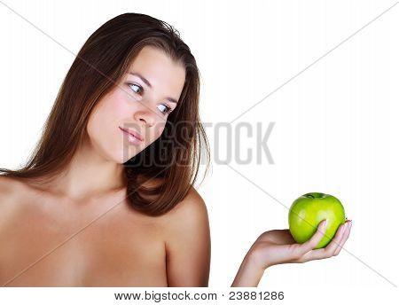 Schönes Mädchen hält In einer Hand Green Apple