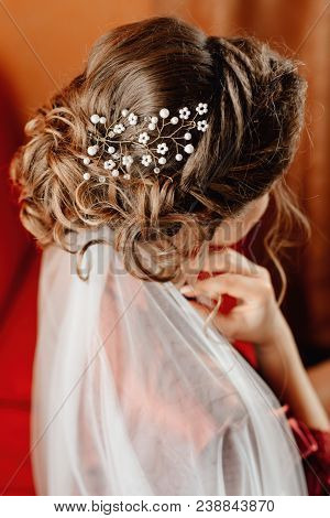 Decoration In The Bride's Hair