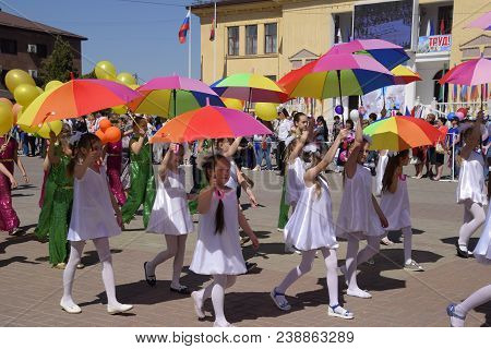 Slavyansk-on-kuban, Russia - May 1, 2018: Celebrating The First Of May, The Day Of Spring And Work. 