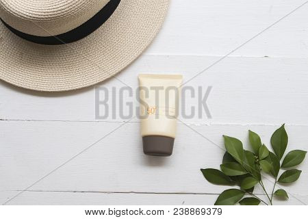 Natural Cosmetic For Skin Face Sunscreen Spf50 Of Lifestyle Woman Relax Summer On Background White