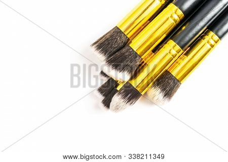 Brushes Make Up. Cosmetic Drawing Products For Woman Body. Glamo