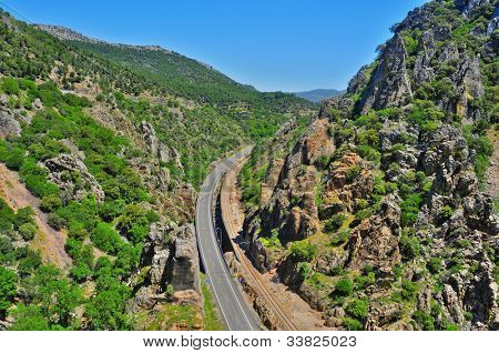 Une vue du canyon de Despenaperros, en Espagne