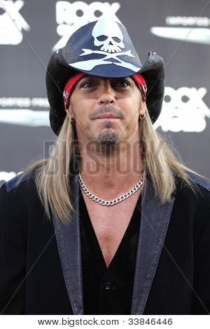 LOS ANGELES - juin 8: Bret Michaels lors de la première de « Rock of Ages » Los Angeles qui s'est tenue au menton Grauman