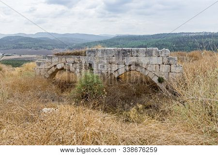 The Ruins Of The Crusader Fortress - Templar - Toron Des Chevaliers Of The 12th Century. Captured An