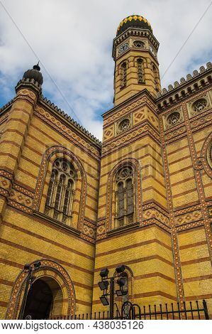 The Dohany Street Synagogue, Also Known As The Great Synagogue Or Tabakgasse Synagogue, In Budapest,