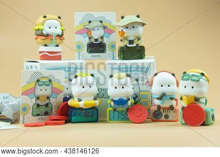 Bangkok, Thailand - November 1, 2021 : Set Of Figure Of Star Moly Tuo Tuo Wonder Ride Have A Total O
