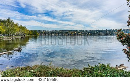 Home And Fall Colore On Mercer Island, Washington.