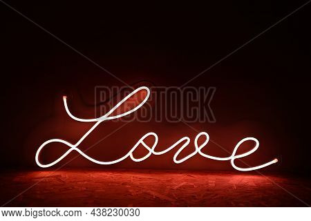 Red Neon Sign Love. Trendy Style. Neon Sign. Custom Neon. Home Decor.