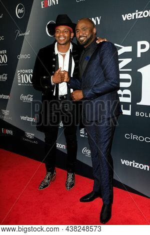 LOS ANGELES - OCT 23:  Jimmie Allen, Wayne Brady at 2021 Ebony Power 100 at the Beverly Hilton Hotel on October 23, 2021 in Beverly Hills, CA