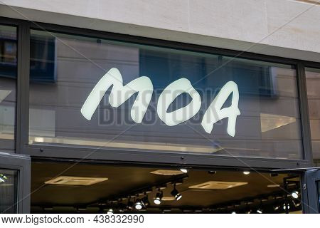 Bordeaux , Aquitaine France - 10 25 2021 : Moa Logo Brand And Text Sign Shop Jewelry Store French Bo