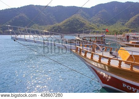 Antalya, Turkey - 15 Oktober 2020: People Having Fun At Yacht On The Shore Of The Cozy Bay Of Adrasa