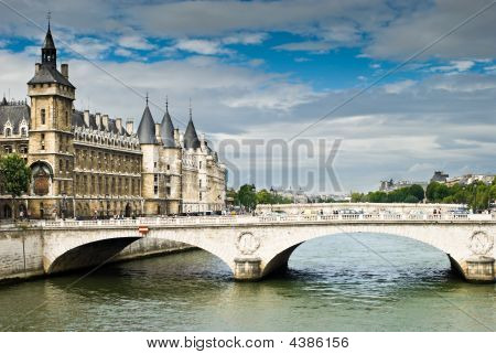 파리 도시 풍경