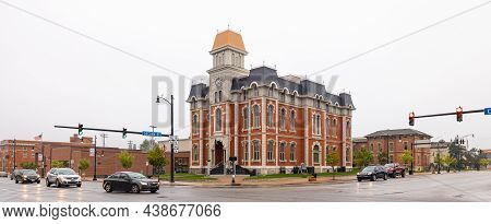 Defiance, Ohio, Usa - October 24, 2021: The Historic Defiance County Courthouse