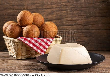 Buñuelo And Natilla Colombian Cuisine - Christmas Tradition