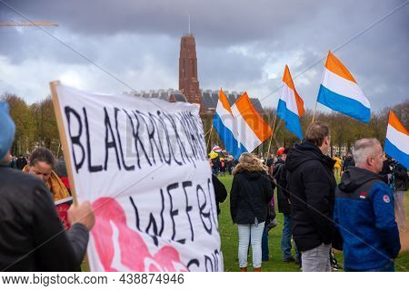07 November 2021, Hague, Netherlands, Malieveld, Protest Against Government Measures For Preventing 