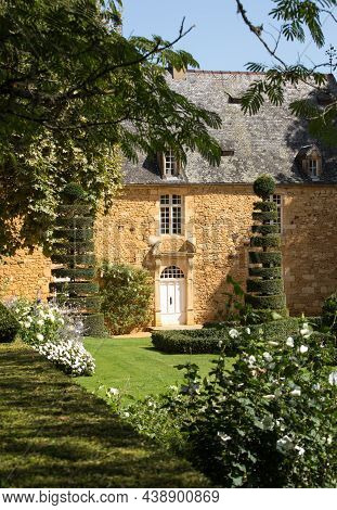 Eyrignac, France - September 2, 2018: The Picturesque Jardins Du Manoir D Eyrignac In Dordogne. Fran