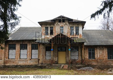 Old Abandoned Mansion In Vinnytska Region Ukraine