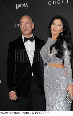 Jeff Bezos and Lauren Sanchez at the 10th Annual LACMA ART+FILM GALA Presented By Gucci held at the LACMA in Los Angeles, USA on November 6, 2021.