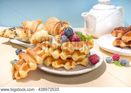 Modern Dessert Croffle