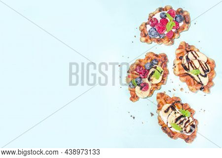 Modern Dessert Croffle