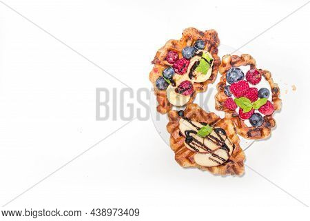 Modern Dessert Croffle