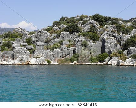 View from the sea to the necropolis of the ancient city Teimiussa .